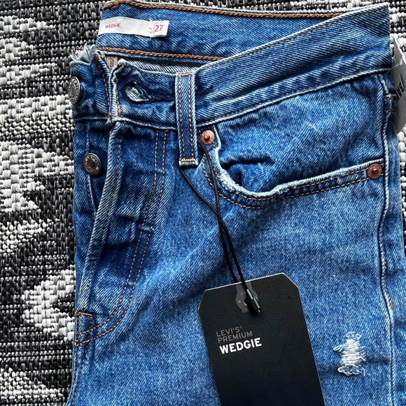 Levi Wedgie Icon Fit - Picture 5 of 5